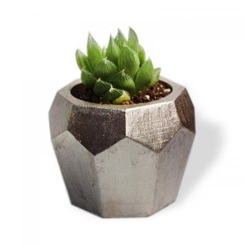 Elmas Beton Saksı - Gümüş - Halkkitabevi
