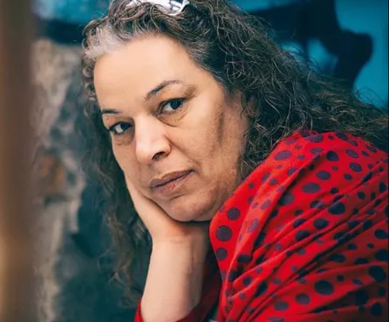 Ayşe Tükrükçü Kimdir?